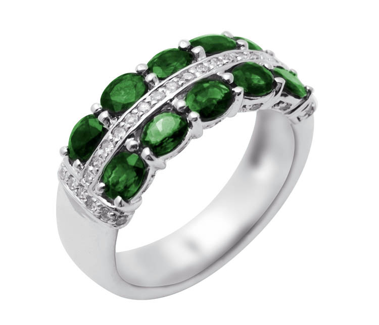 18K Gold Diamond Ring Band With Emerald