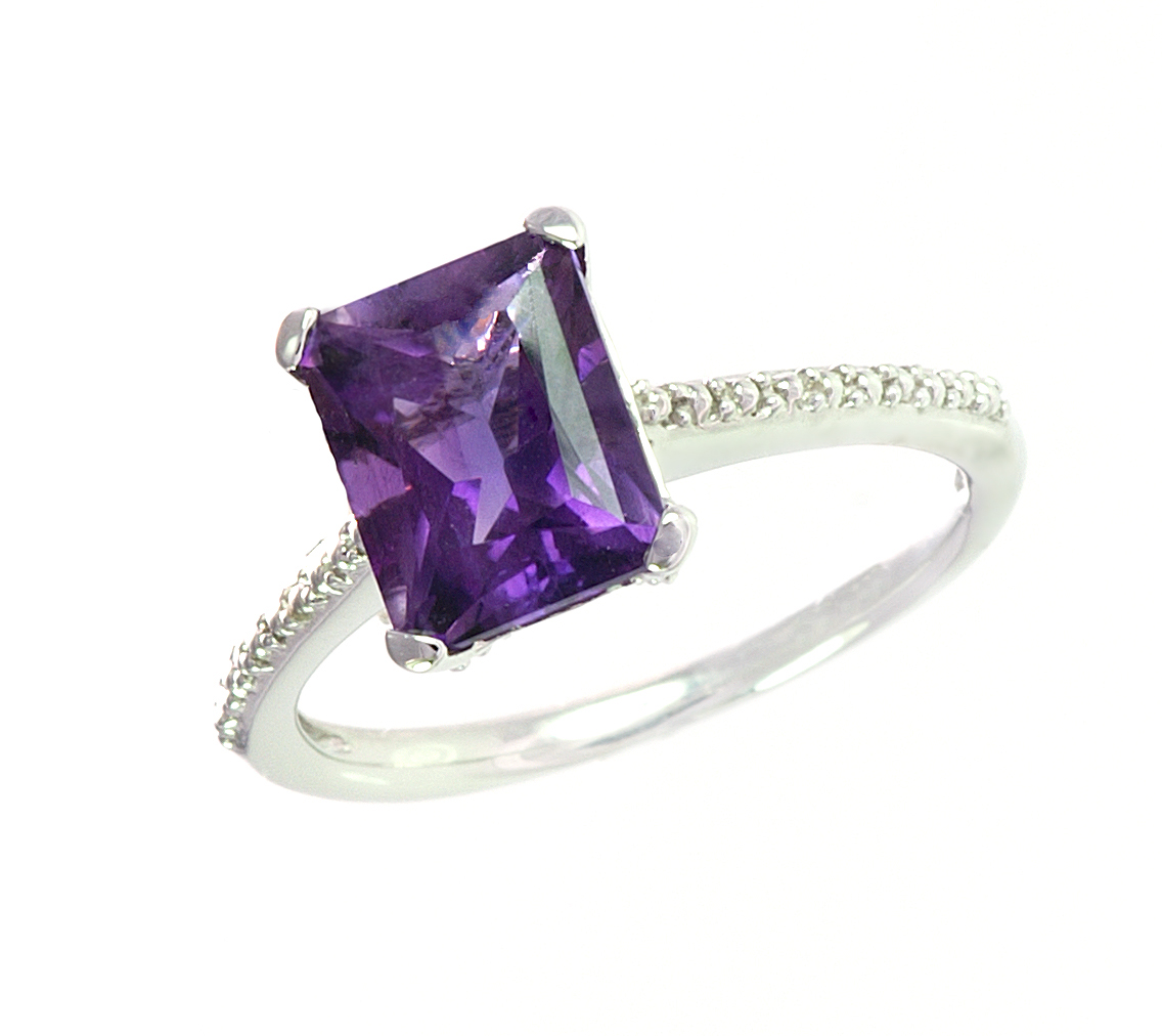 18K Diamond Ring with  Amethyst