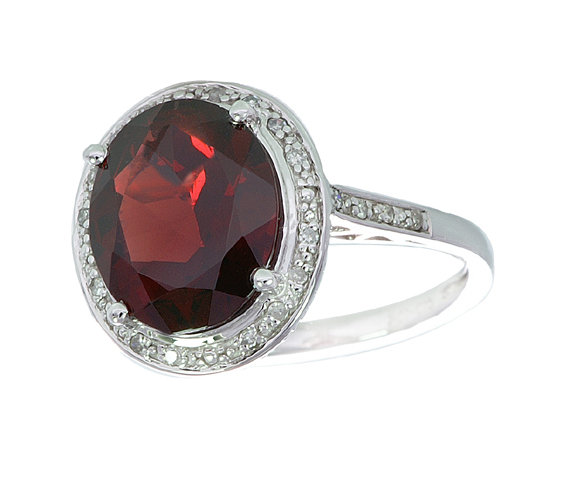 18K Diamond Ring with Garnet