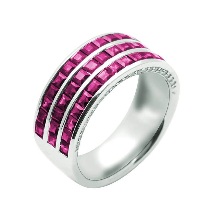 18K Gold Diamond Ring Band With Ruby