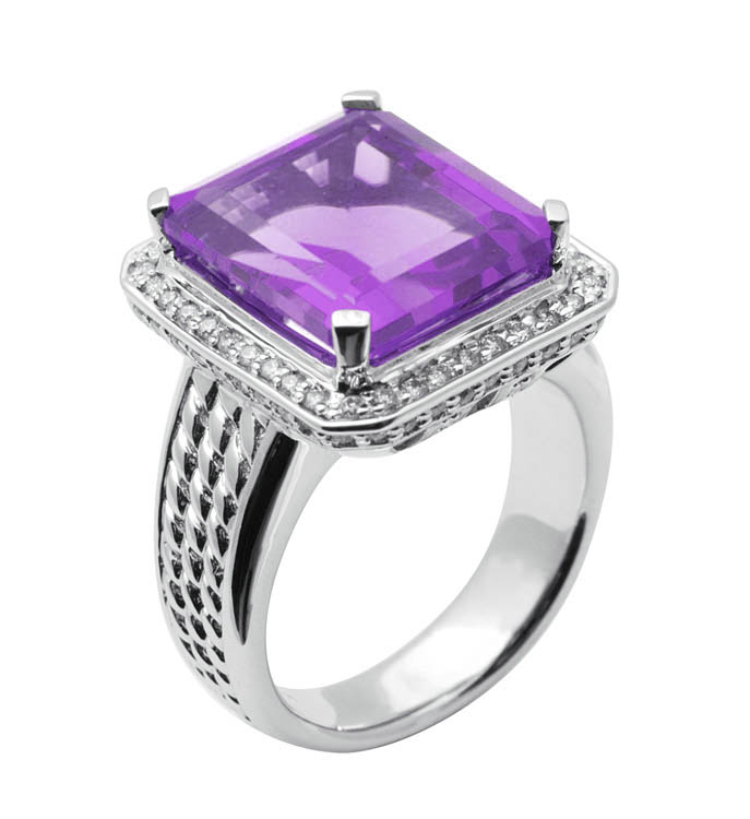 18K Gold Diamond Ring With Amethyst
